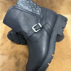 DKNY Big Girl Boots Size 5 Black New